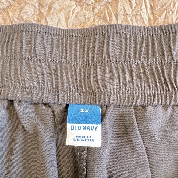 Old Navy Wide Leg Pants - Picture 2 of 3